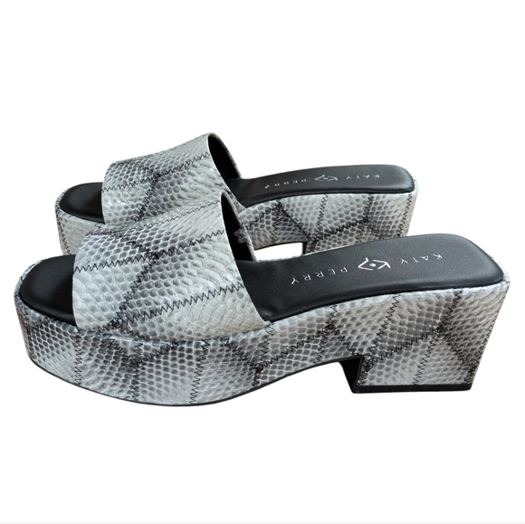 Katy Perry The Busy Bee Platform Slide Black and White Snakeskin Size 8 - Picture 13 of 13